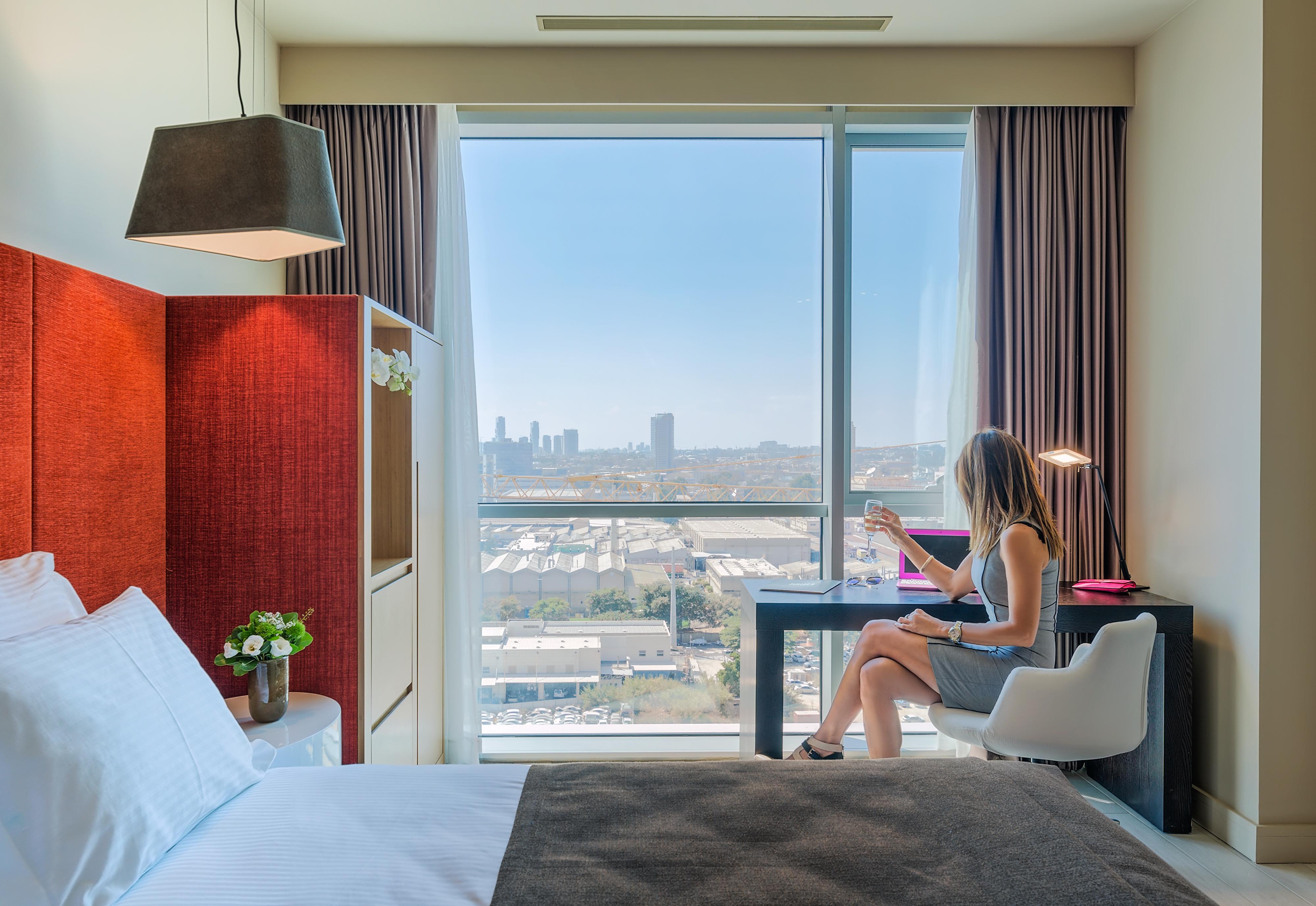 Prima Link Hotel Petach Tikva Екстериор снимка