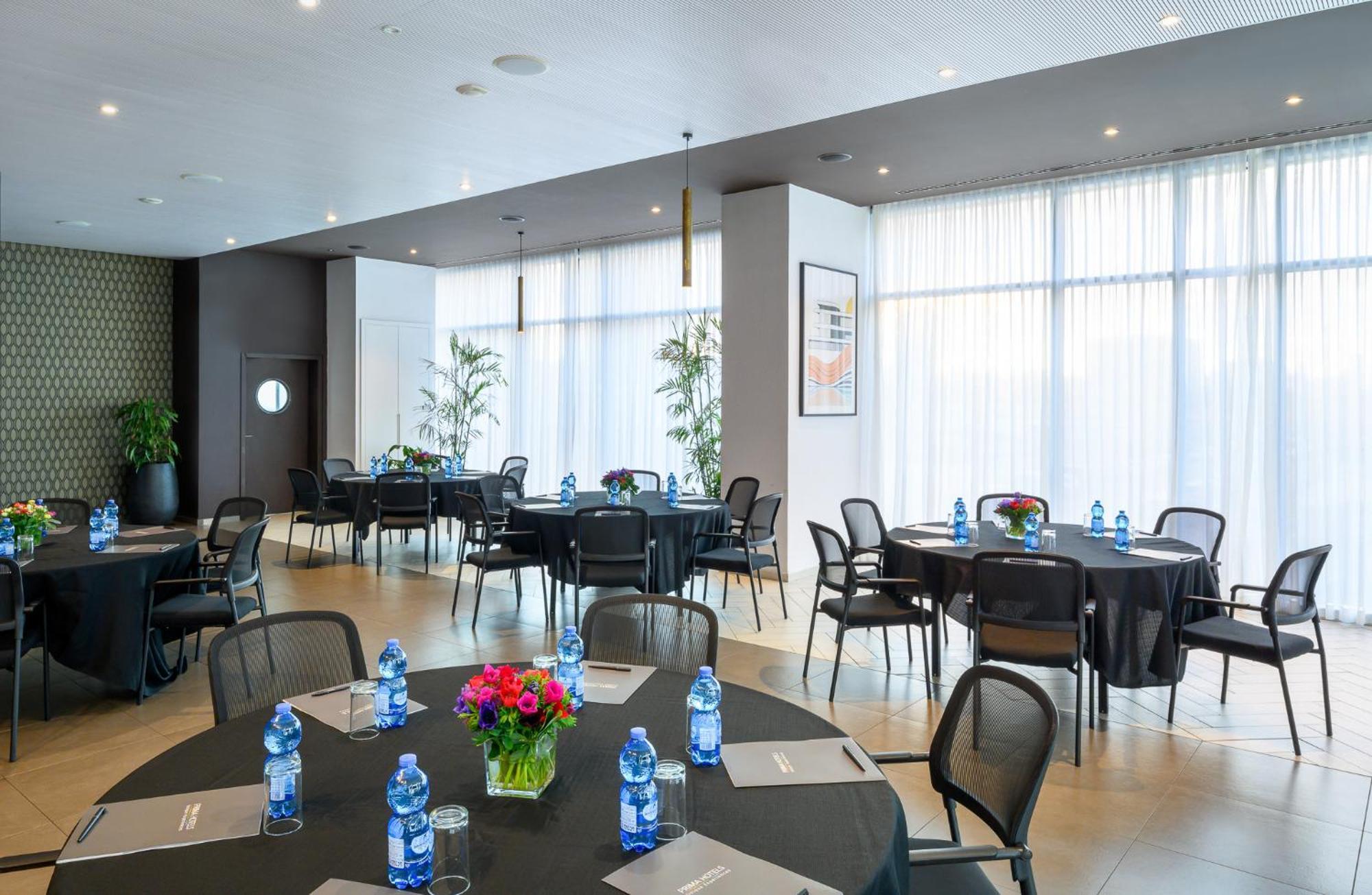 Prima Link Hotel Petach Tikva Екстериор снимка