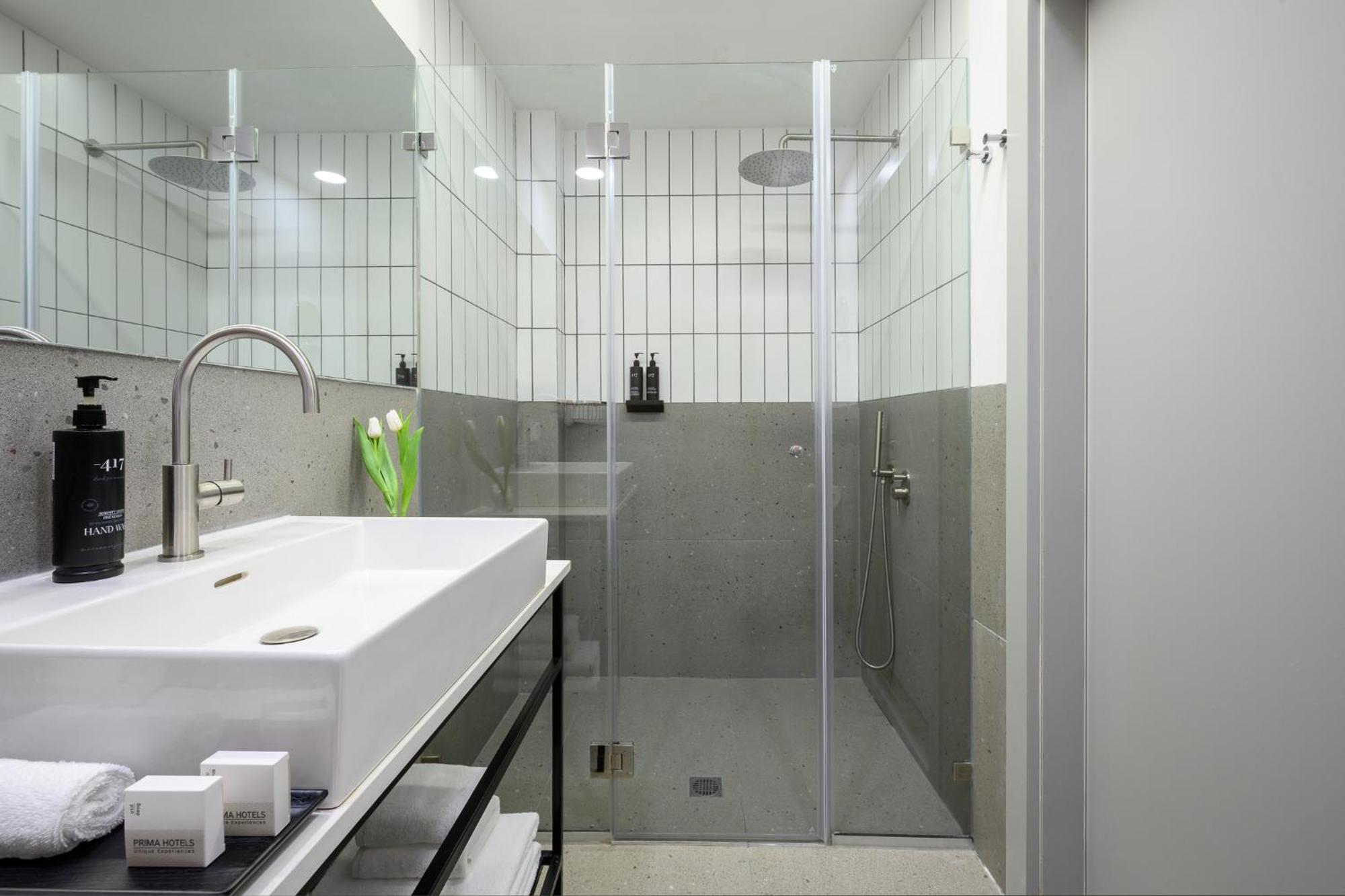 Prima Link Hotel Petach Tikva Екстериор снимка