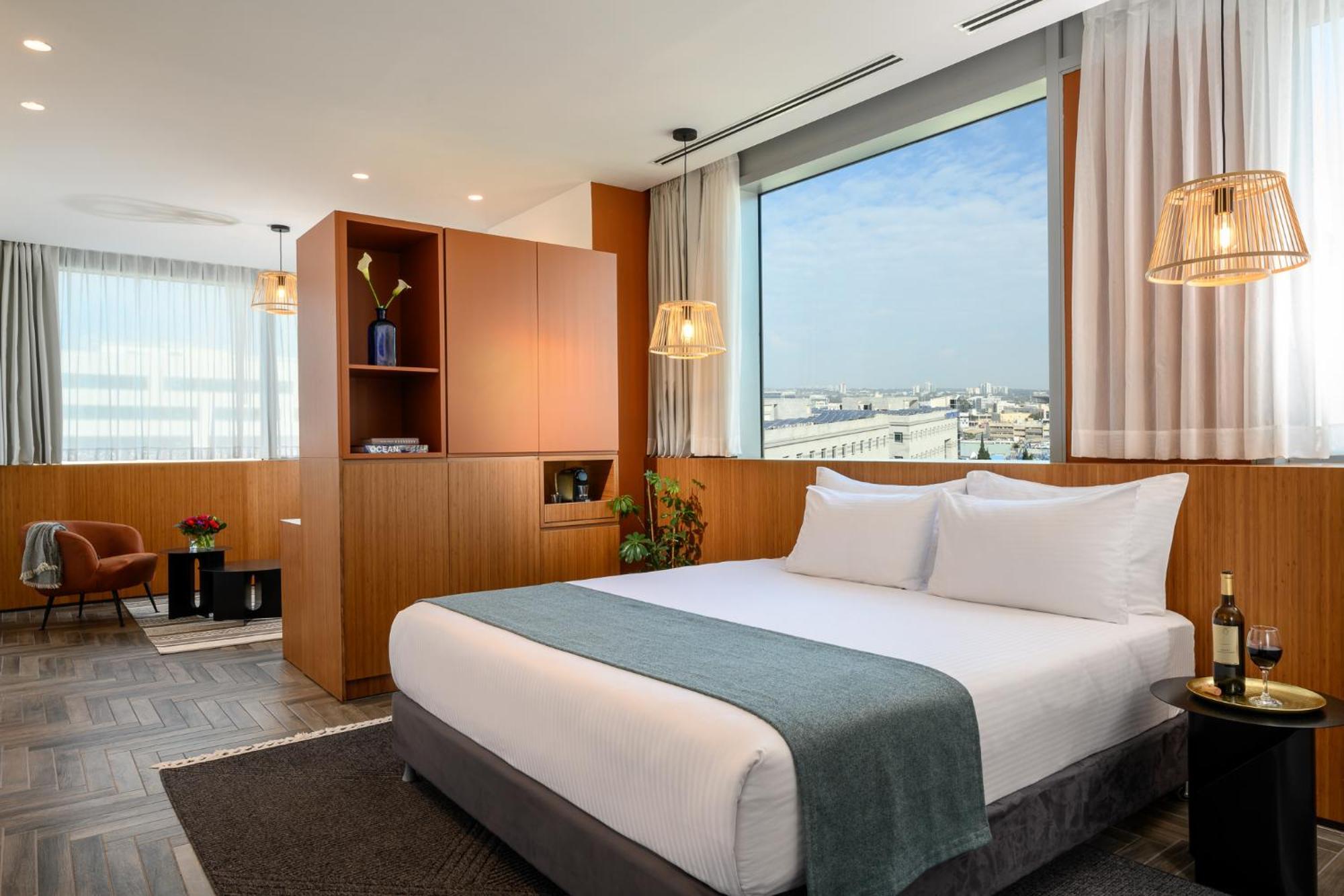 Prima Link Hotel Petach Tikva Екстериор снимка