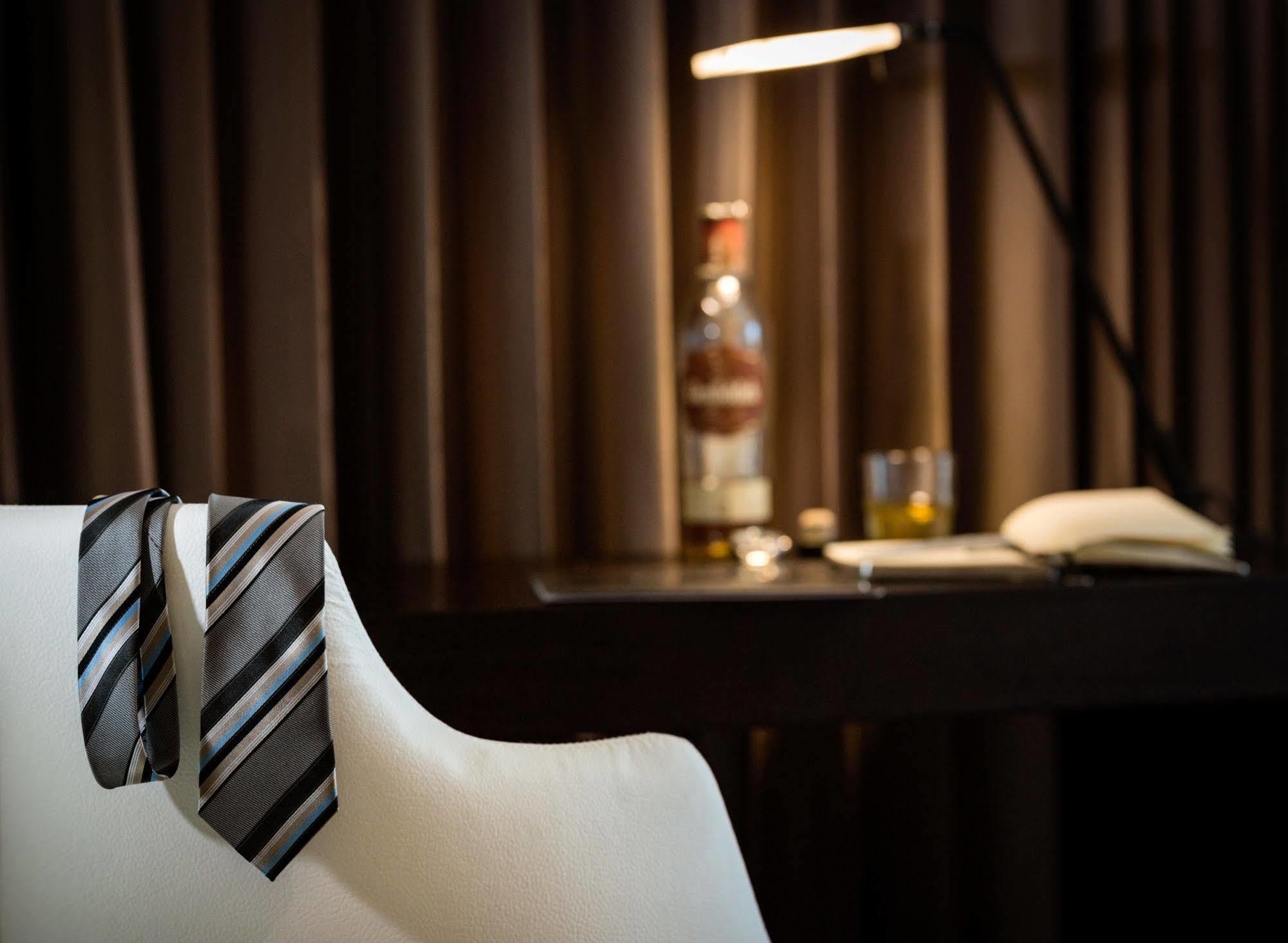 Prima Link Hotel Petach Tikva Екстериор снимка