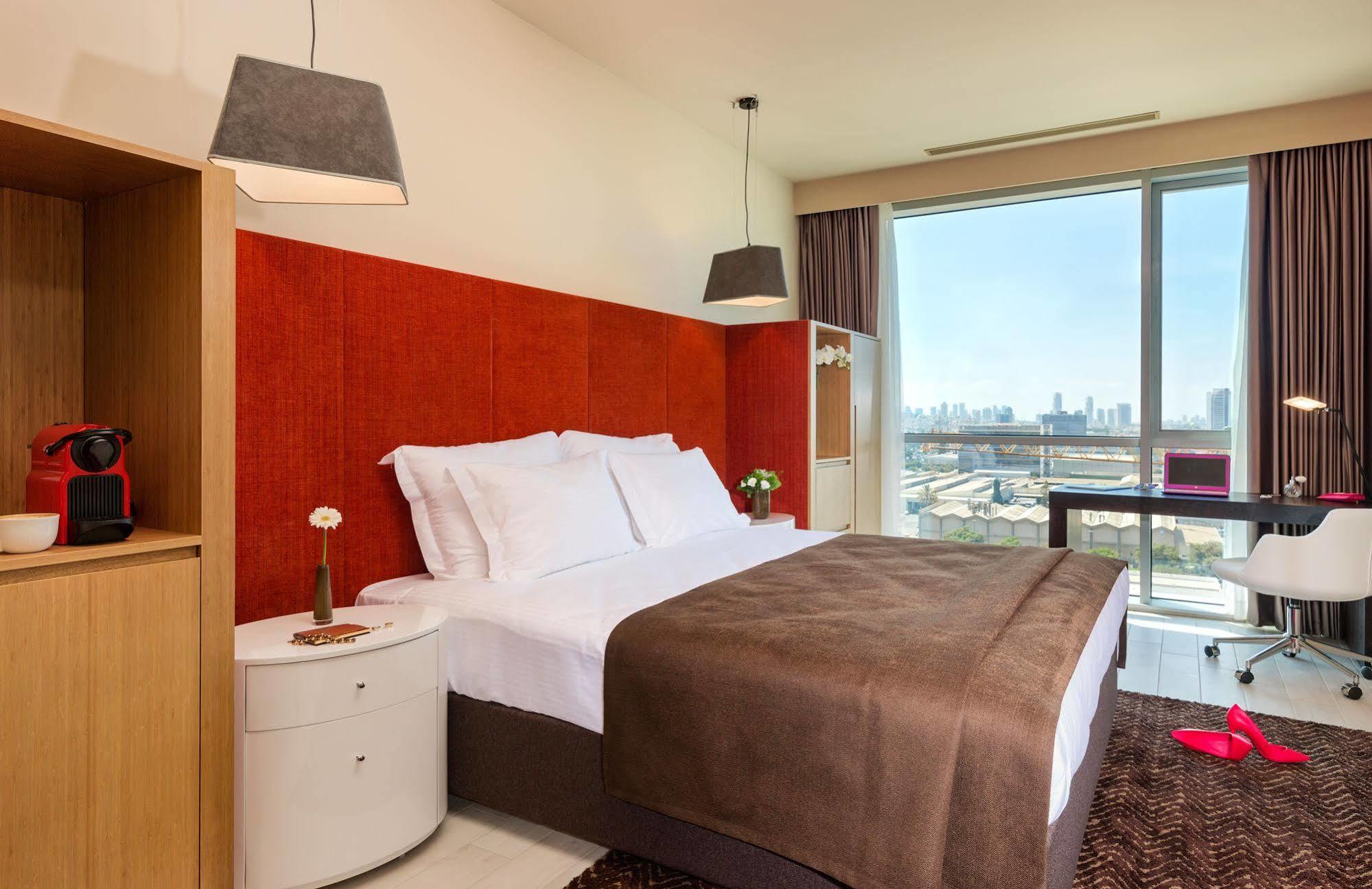 Prima Link Hotel Petach Tikva Екстериор снимка